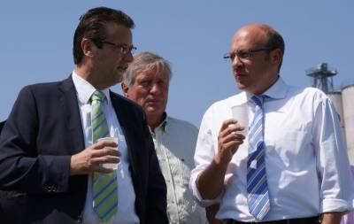 Alexander Throm im Gesprch mit Peter Hauk auf dem BUGA-Gelnde