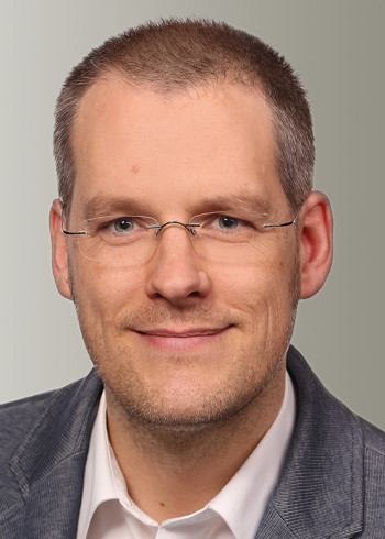  Lars Dietrich